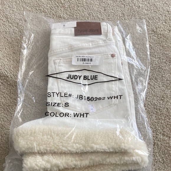 Judy Blue Pants - Judy blue NWT white shearling cuff shorts size small